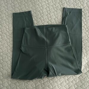 lululemon athletica cropped aqua Leggings